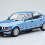 BMW 7-Serie E32 730i Blauw MCG 1:18
