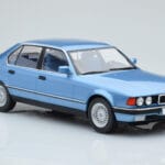 BMW 7-Serie E32 730i Blauw MCG 1:18