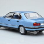 BMW 7-Serie E32 730i Blauw MCG 1:18