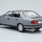 BMW 7-Serie E32 740i Zilver MCG 1:18