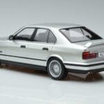 BMW Alpina B10 4.6 E34 Zilver MCG 1:18