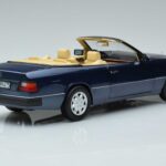 Mercedes 300 CE-24 A124 Cabriolet Nautical Blue Gelimiteerde Editie Norev 1:18