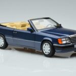 Mercedes 300 CE-24 A124 Cabriolet Nautical Blue Gelimiteerde Editie Norev 1:18