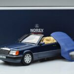 Mercedes 300 CE-24 A124 Cabriolet Nautical Blue Gelimiteerde Editie Norev 1:18
