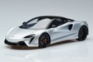 McLaren Artura Coupé Argent GT Spirit 1:18