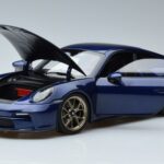 Porsche Porsche 911 992 GT3 Touring Pakket Blauw Metallic Norev 1:18 1:18 Metal