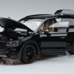 Volkswagen Volkswagen Touareg CR Zwart FAW 1:18 1:18 Metal