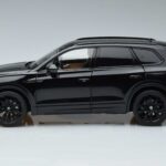 Volkswagen Volkswagen Touareg CR Zwart FAW 1:18 1:18 Metal