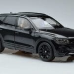 Volkswagen Volkswagen Touareg CR Zwart FAW 1:18 1:18 Metal
