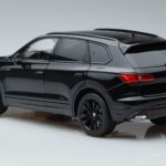 Volkswagen Volkswagen Touareg CR Zwart FAW 1:18 1:18 Metal