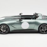 Aston Martin V12 Speedster Vert Metallic GT Spirit 1:18 GT906 - image 3 of 6