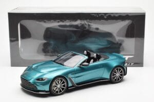 Aston Martin V12 Vantage Roadster Tayos Turquoise Vert GT Spirit 1:18 GT445 Résine — image 6 sur 6