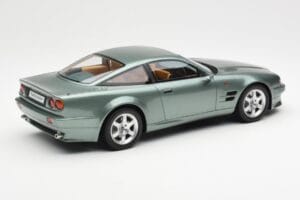 Aston Martin V8 Vantage Vert GT Spirit 1:18 GT345 Résine — image 2 sur 6