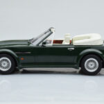 Aston Martin V8 Vantage Volante Vert GT Spirit 1:18 - image 3 of 6