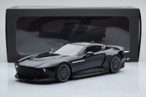 Aston Martin Victor Noir GT Spirit 1:18 GT428 Résine — image 6 sur 6