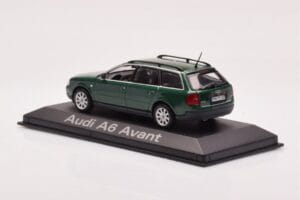 Audi A6 C5 Avant Vert Minichamps 1:43 5010106213 Métal — image 3 sur 4