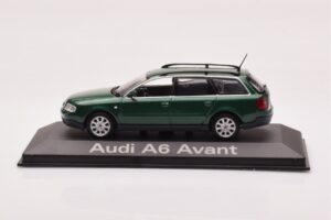 Audi A6 C5 Avant Vert Minichamps 1:43 5010106213