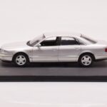 Audi A8 D2 Argent Bande Verte Minichamps 1:43