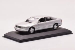 Audi A8 D2 Argent Minichamps 1:43 433013006 Métal — image 2 sur 4