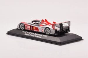 Audi R10 TDI LMP1 #2 F. Biela / E. Pirro / M. Werner 12 Hours of Sebring 2007 Minichamps 1:43 5020700233 Métal — image 3 sur 4