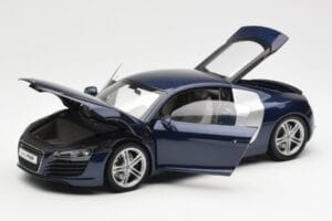 Audi R8 4.2 FSI V8 Bleu Kyosho 1:18 09213BL Métal — image 2 sur 8