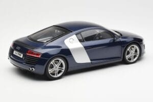 Audi R8 4.2 FSI V8 Bleu Kyosho 1:18 09213BL Métal — image 3 sur 8