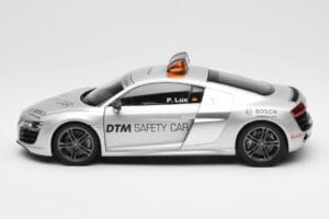 Audi R8 5.2 DTM Safety Car 2010 Kyosho 1:18 09216DTM Métal — image 4 sur 8