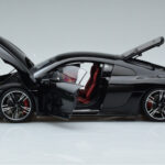 Audi R8 Performance Noir Kengfai 1:18 - image 4 of 10
