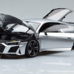 Audi R8 Performance Argent Kengfai 1:18 - image 2 of 10