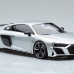 Audi R8 Performance Argent Kengfai 1:18 - image 6 of 10