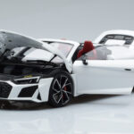 Audi R8 Spyder Performance Blanc Kengfai 1:18 - image 2 of 11