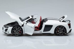 Audi R8 Spyder Performance Blanc Kengfai 1:18 VAKF-0351 Métal — image 5 sur 11