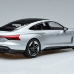 Audi RS e-tron GT Argent Norev 1:18 188381 Métal - image 2 of 6