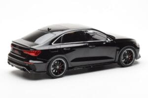 Audi RS3 8Y Berline Noir MCG 1:18 MCG18450 Métal — image 2 sur 6