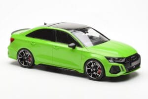 Audi RS3 8Y Berline Vert MCG 1:18 MCG18449 Métal — image 4 sur 6