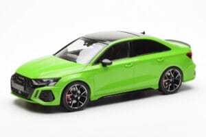 Audi RS3 8Y Berline Vert MCG 1:18 MCG18449