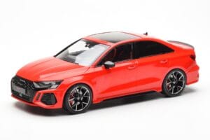 Audi RS3 8Y Berline Rouge MCG 1:18 MCG18451
