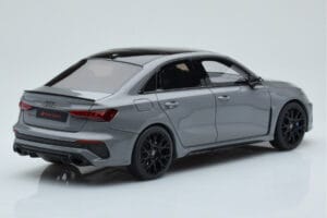 Audi RS3 8Y Berline Performance Edition Gris GT Spirit 1:18 GT885 Résine — image 2 sur 6