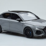Audi RS3 8Y Berline Performance Edition Gris GT Spirit 1:18 - image 4 of 6