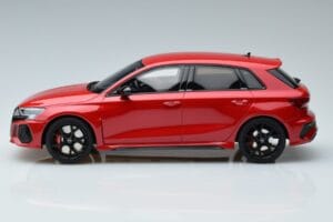 Audi RS3 8Y Sportback Rouge GT Spirit 1:18 GT378 Résine — image 3 sur 6