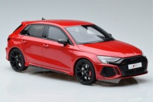 Audi RS3 8Y Sportback Rouge GT Spirit 1:18 GT378 Résine — image 4 sur 6