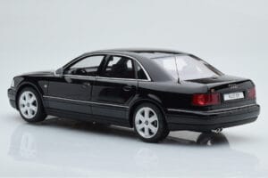 Audi S8 D2 Noir Otto 1:18 OT082 Résine — image 5 sur 6