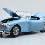 Austin-Healey 3000 Mk1 BN7 Bleu Kyosho 1:18 - image 2 of 8