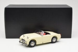 Austin-Healey Sprite Mk I Open Old English Blanc Kyosho 1:18 08953EW Métal — image 8 sur 8