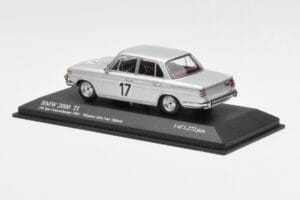 BMW 2000 Ti #17 J. Ickx / C. van Ophem Winners 24 Hours of Spa 1966 Minichamps 1:43 400662517 Métal — image 3 sur 4