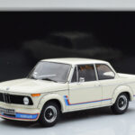 BMW 2002 Turbo Blanc Kyosho 1:18 - image 8 of 8