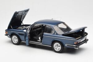 BMW 3.0 CSi E9 Bleu Métallique AUTOart 1:18 70672 Métal — image 5 sur 8