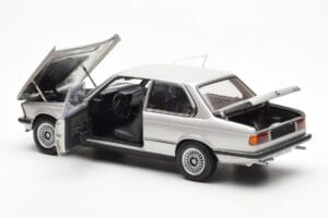 BMW 323i E21 Aspen Argent AUTOart 1:18 80430433552 Métal — image 5 sur 8