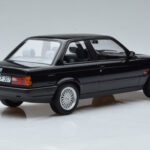 BMW 325i E30 Noir Norev 1:18 - image 2 of 6