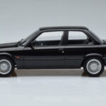 BMW 325i E30 Noir Norev 1:18 - image 3 of 6